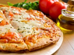 Готовим пиццу по-домашнему (рецепт)