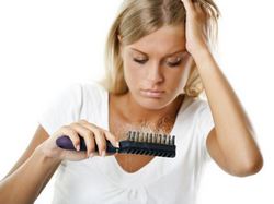 Как самостоятельно справится с выпадением волос