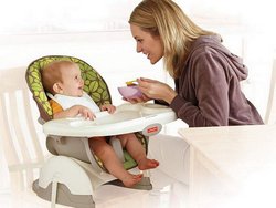 Как выбрать стульчик для кормления ребенка?