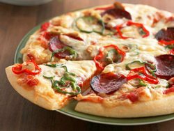 Как приготовить пиццу дома: 5 простых рецептов