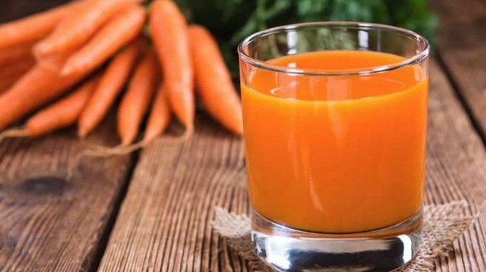 4 преимущества морковного сока для здоровья