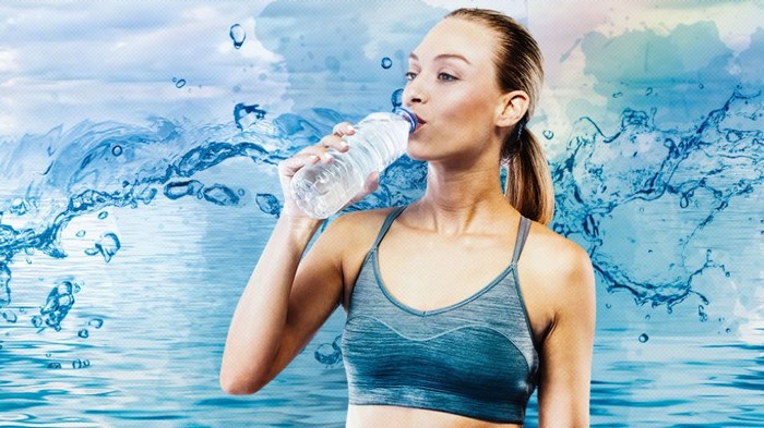 Когда и какую воду пить лучше — теплую или холодную?