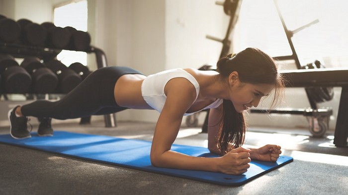 7 эффективных упражнений для всего тела, которые не вредят спине