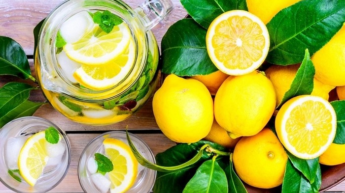 12 полезных применений лимонной кожуры