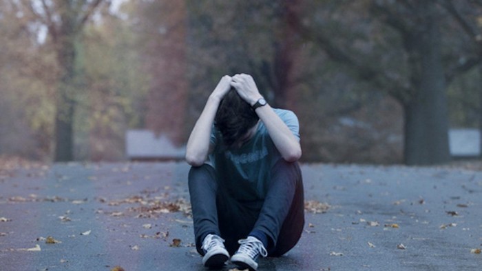 10 разрушительных привычек хронически несчастливых людей