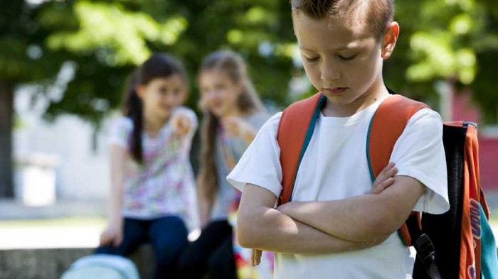 Буллинг (травля) в школе: виды насилия, с которыми может столкнуться ваш ребенок