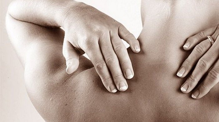 5 точек для массажа, которые помогут справиться с женскими болями и проблемами