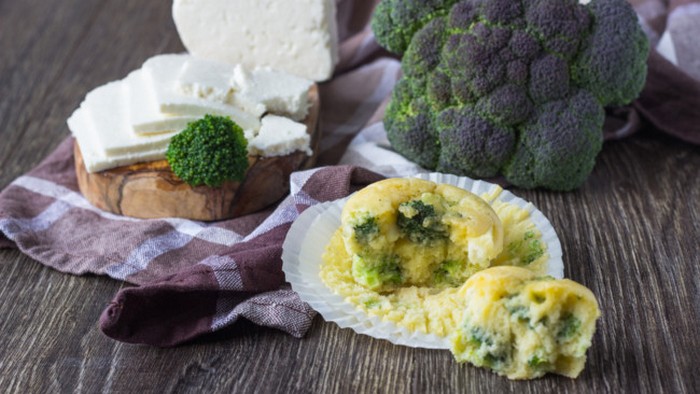 Рецепт полезных яичных маффинов с брокколи
