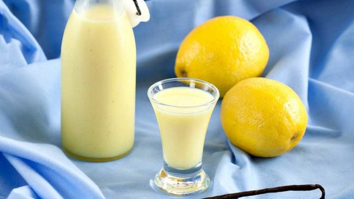 Сливочный лимончелло: рецепт итальянского ликера с молоком