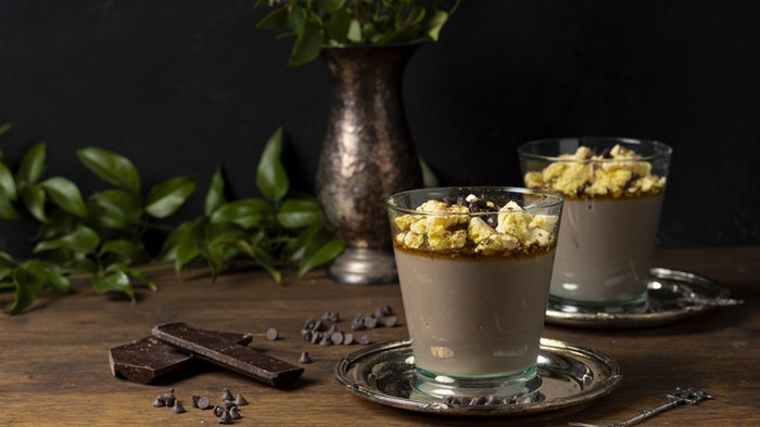 Десерт на Новый год: рецепт кофейного-орехового мусса