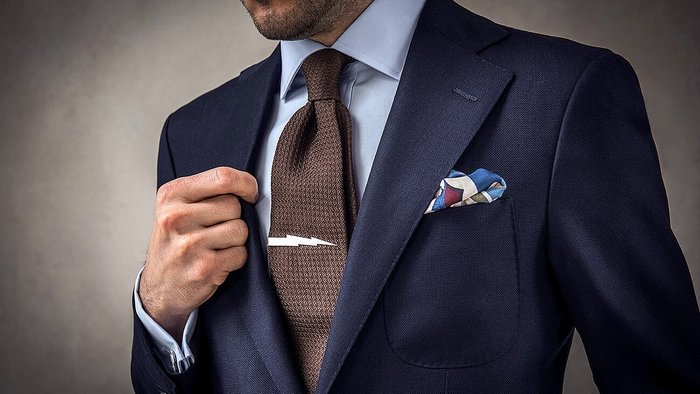 Правильное сочетание запонок и зажима для галстука