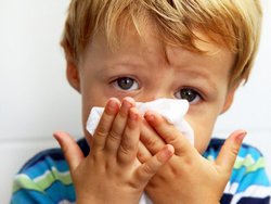 Острый насморк у детей: причины и симптомы