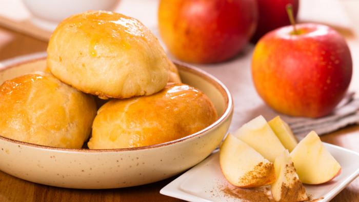 Как испечь пирожки с яблоками на кефире