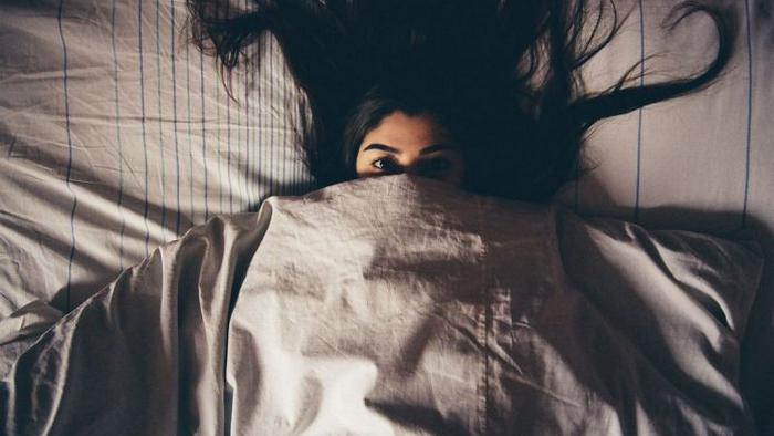 8 странных вещей, которые происходят с нами во время сна