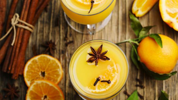 Рецепт согревающего апельсинового напитка с медом и пряностями