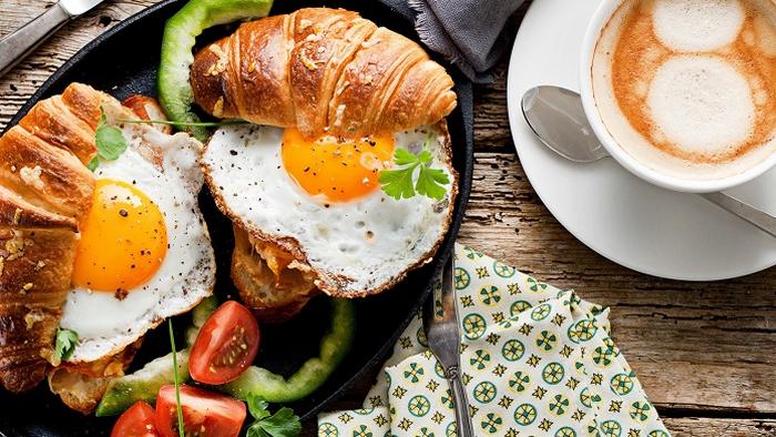 Почему завтрак важен и какие продукты питания включать в него