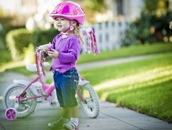 Купить велосипед или самокат: что лучше для малыша?
