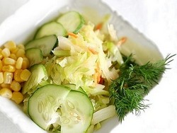 Салат из кальмаров со свежим огурцом (рецепт)