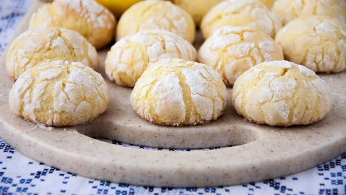 Как испечь лимонное печенье с трещинками