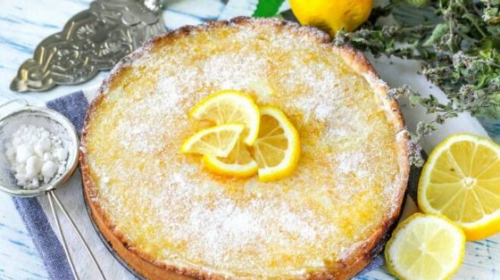 Как приготовить ароматный лимонный пирог на кефире