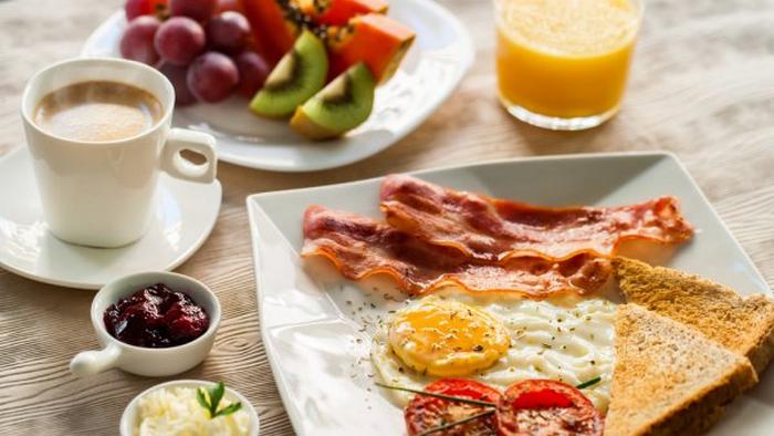 Какие продукты нельзя есть на завтрак