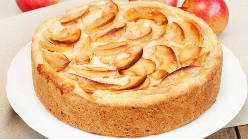 Рецепт яблочного пирога с плавленым сыром