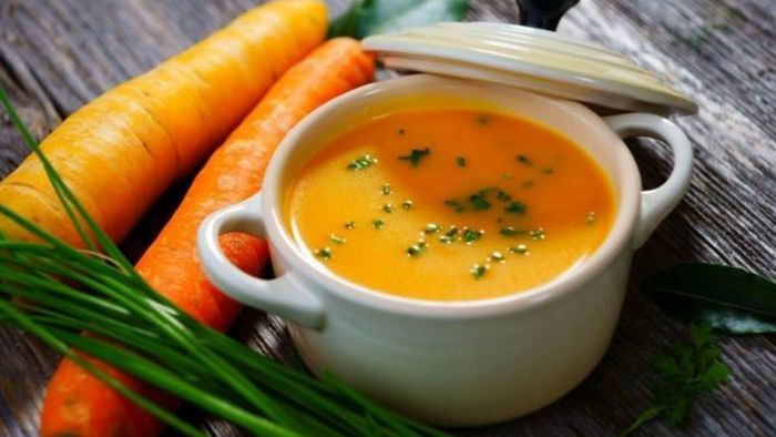 Повысь защитные силы организма: полезный суп из пшена и чеснока