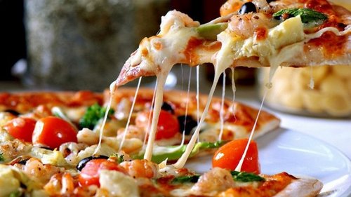 Как правильно есть пиццу: это не так просто, как кажется