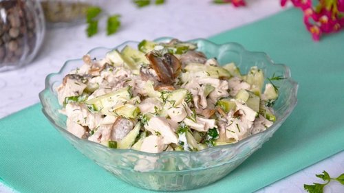 Рецепт салата с курицей и грибами