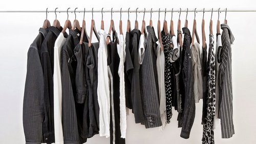 Почему нужно чаще носить одежду черного цвета
