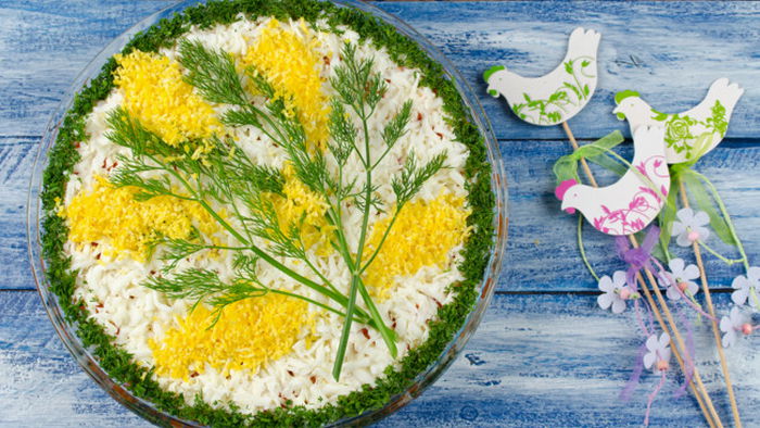 Салат Мимоза: классический рецепт на 8 Марта с сардинами