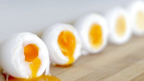 Как сварить яйца всмятку