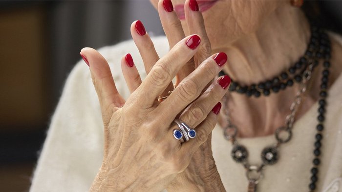 Бабушкины подсказки о том, как жить, чтобы руки не старели раньше лица