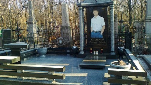 Плюсы покупки эксклюзивных памятников