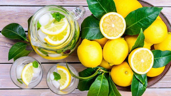 Что будет, если вместо кофе по утрам пить теплую воду с лимоном восемь недель подряд?