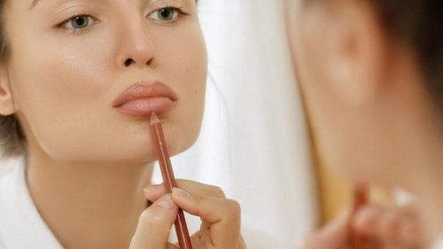 Когда хайлайтер поможет выглядеть моложе дочери