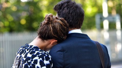 Почему хорошо воспитанная женщина не трещит о муже и его планах, никогда