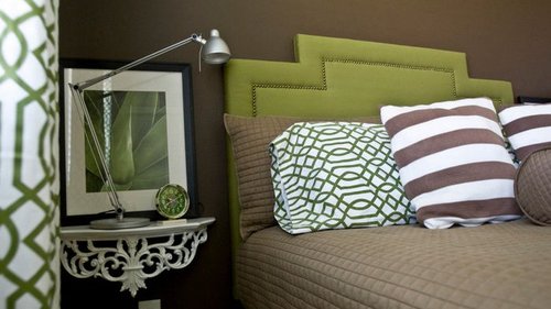 Чем можно заменить тумбочку у кровати