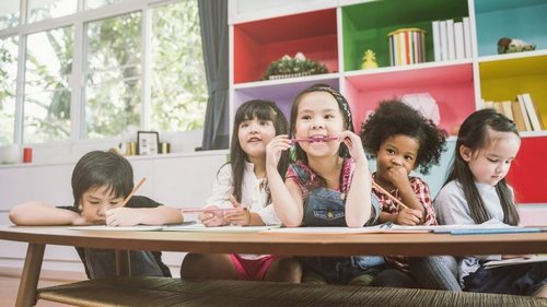 Почему больше не модно отправлять ребенка в школу на год раньше положенного