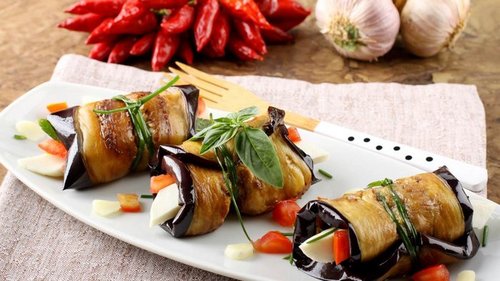 Свекровь привила мне аристократические манеры и научила готовить синенькие, что сгодятся для самого изысканного стола