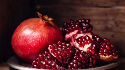 Почему гранат рекомендуется есть с косточками