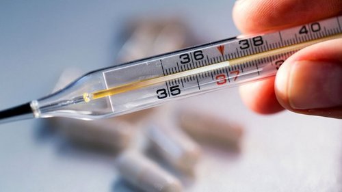 Повышенная температура? Вот 8 признаков того, что пора срочно вызывать врача