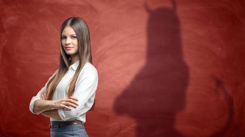 12 предупреждающих знаков, что вы имеете дело со злым человеком