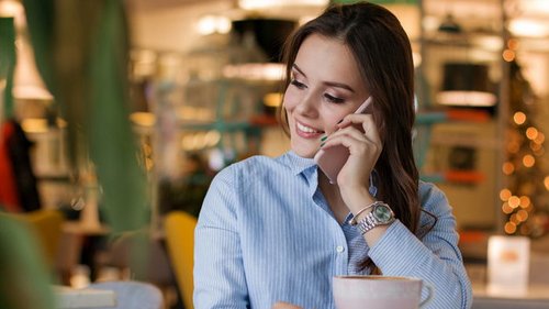 Почему смартфоны негативно влияют на состояние кожи