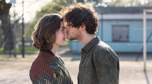 5 способов узнать действительно ли он скучает или лжет