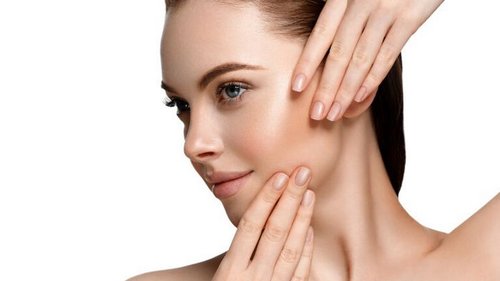 7 повседневных привычек, которые очень старят женщину