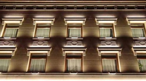 Особенности подсветки фасадов зданий и частных построек