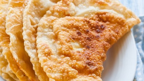 У каких хозяек не получаются сочные чебуреки