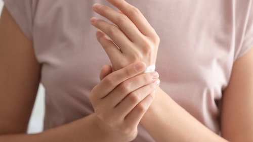 Простой способ омолодить руки без химии! Лучший домашний скраб