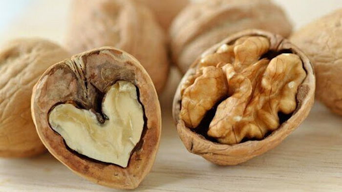 12 вещей, которые произойдут с вашим телом, если есть по 2 грецких ореха в день